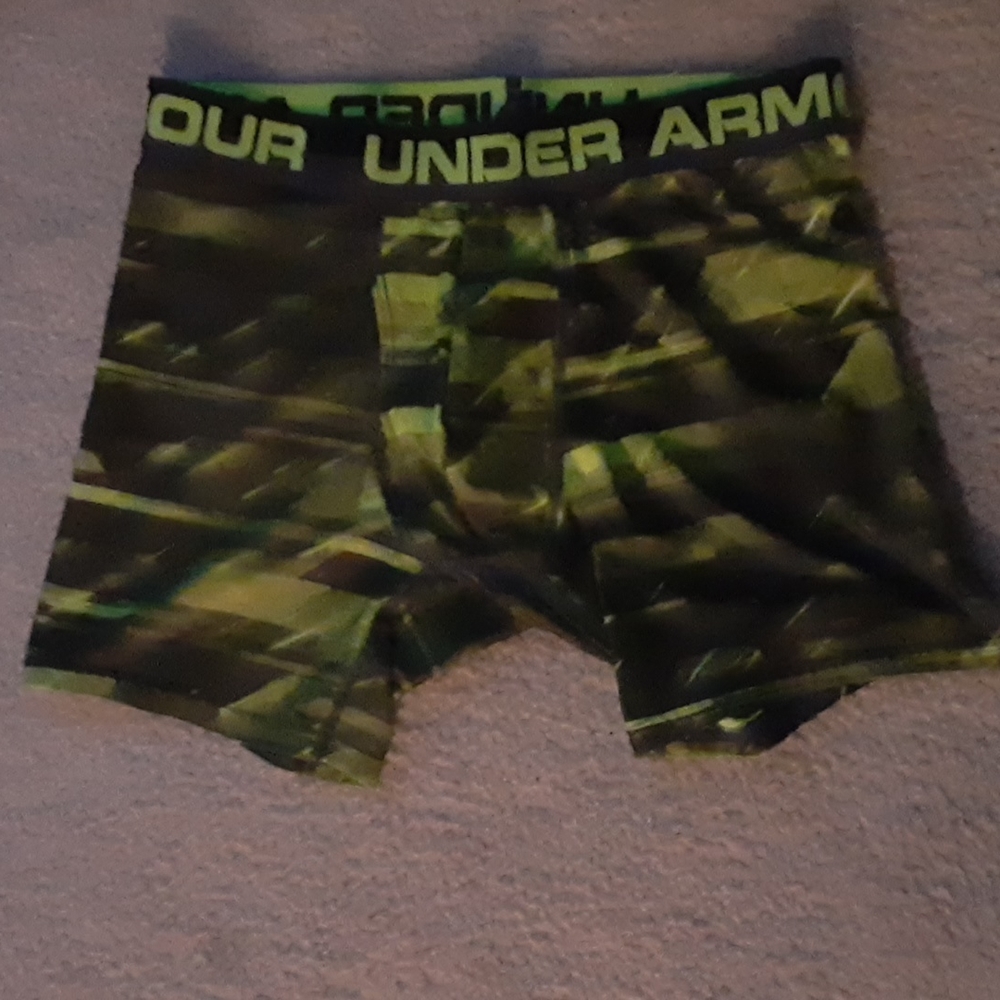 Mens M Under Armour boxer briefs